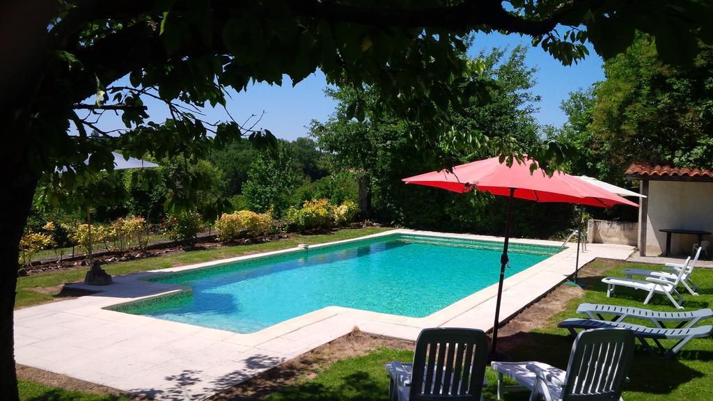 Вілла Chez Sarrazin Brossac Номер фото